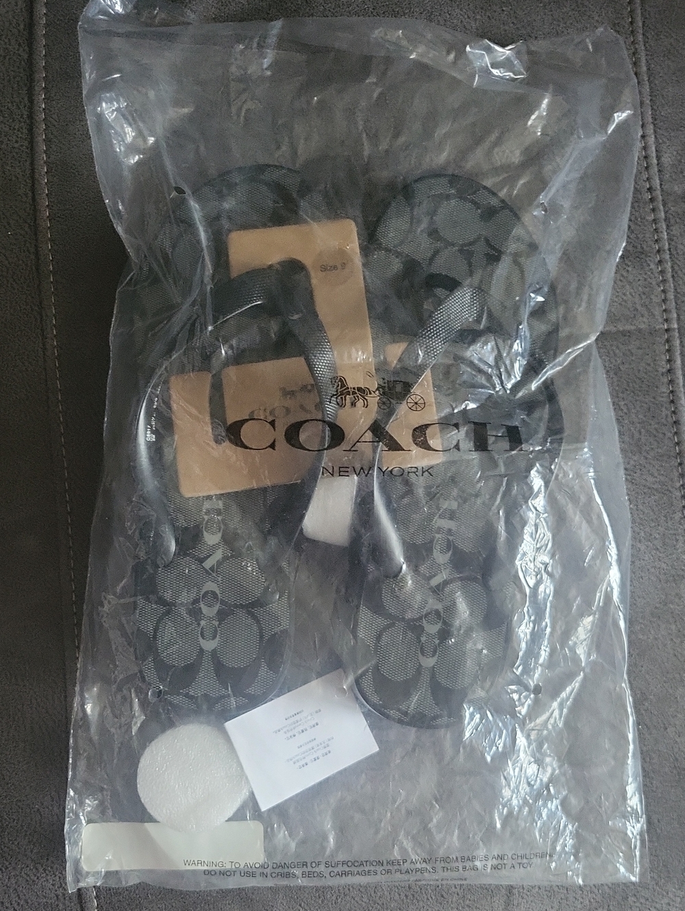 NWT🖤 Coach Signature Monogram Logo Black Wedge Flip-Flops! Size 9. 🐎 - Picture 8 of 9